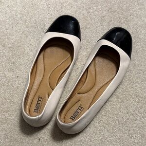 Born Women's Two-Tone Black and Cream flats